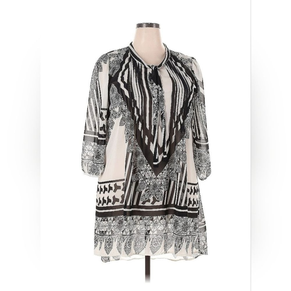 Ice Silk Tunic Top Womens 1XL Black White Geometric Sheer Tie Neck High Low Hem